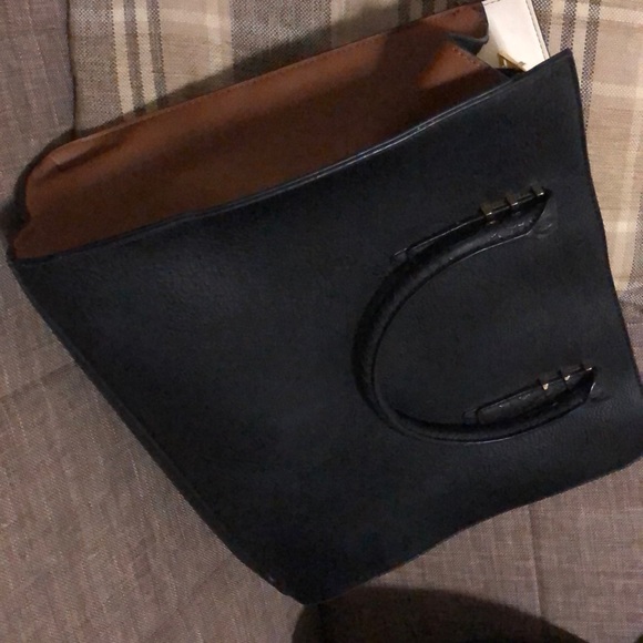 Handbag - Picture 2 of 6